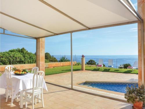 Four-bedroom Holiday Home In Porto Colom