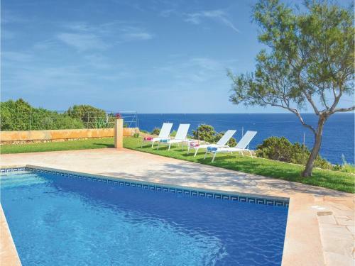 Four-bedroom Holiday Home In Porto Colom