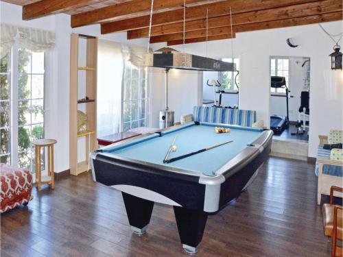 Six-bedroom Holiday Home In Palma, Puntiro