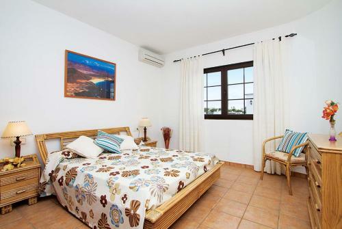 Puerto Calero Villa Sleeps 6 Air Con Wifi