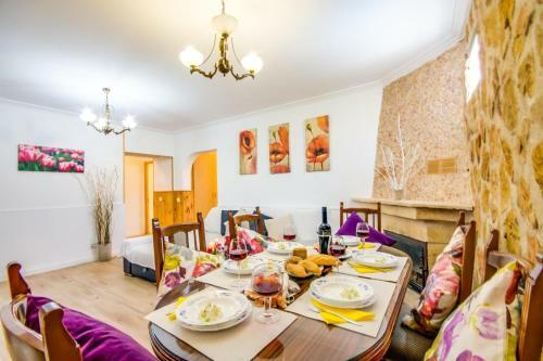 Port D'alcudia Villa Sleeps 7 Pool Air Con Wifi