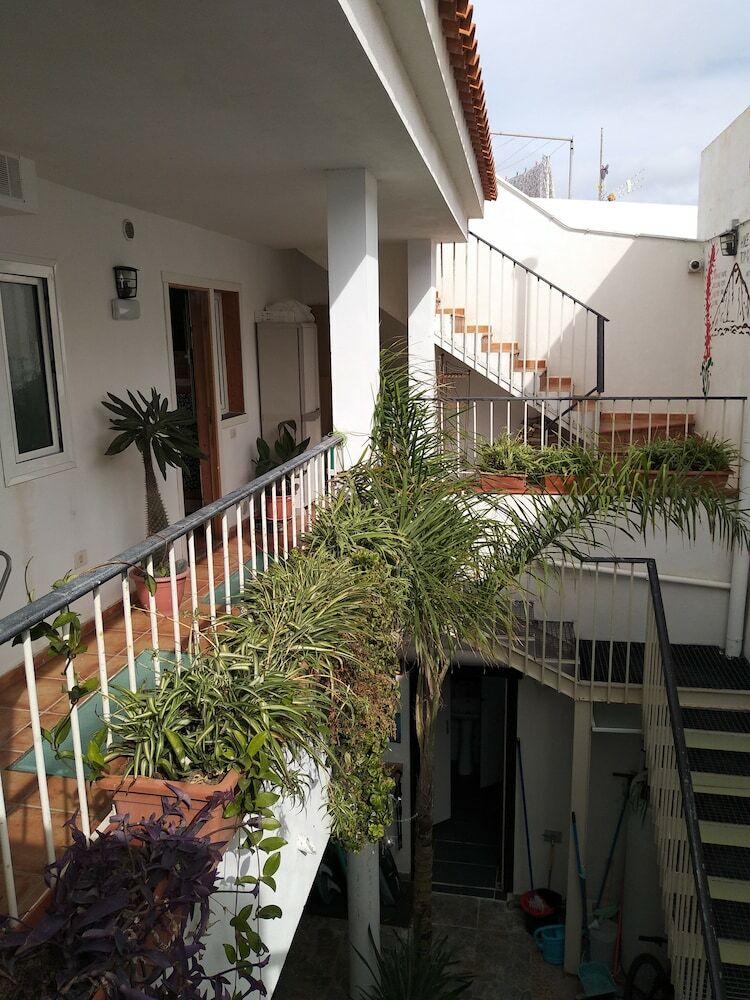 Puerto Nest Hostel