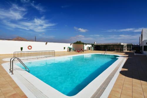 Apartments Pool Hyde Pdc!