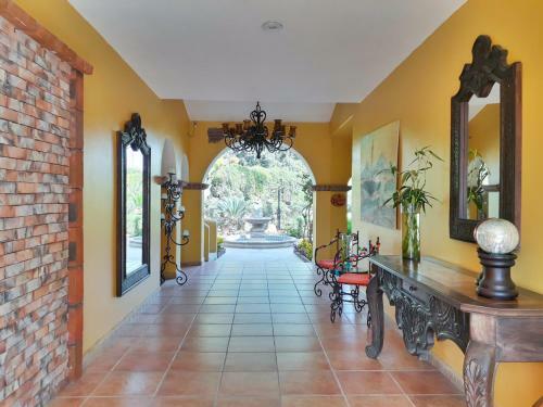 Hotel Encanto Inn & Suites