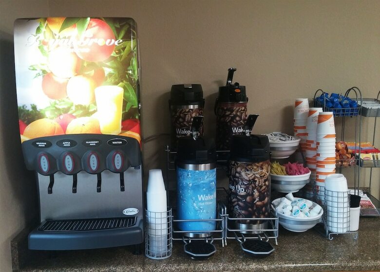 Hotel Comfort Suites Airport