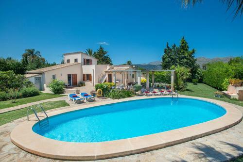 Deluxe Villa Coloma