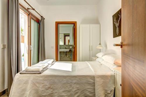 Port De Pollenca Villa Sleeps 6 Wifi