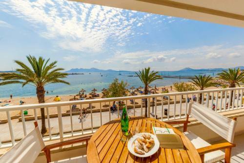 Beachfront Apartment Magdalena