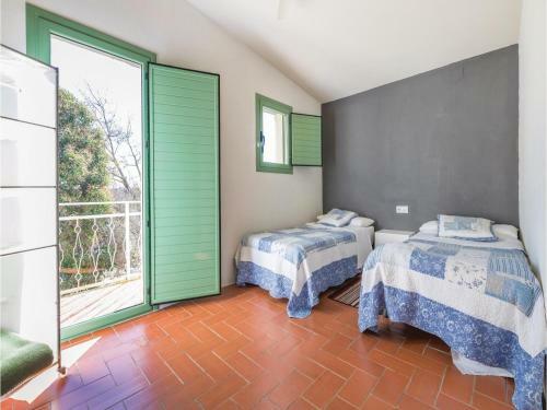 Five-bedroom Holiday Home In Riudarenes