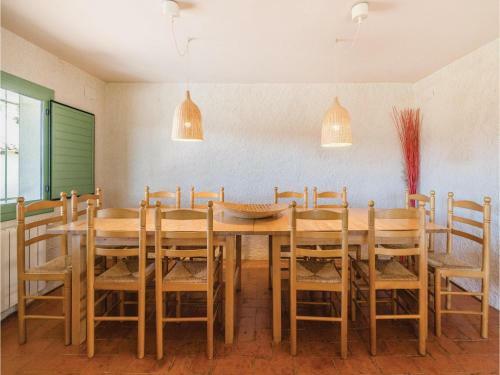 Five-bedroom Holiday Home In Riudarenes