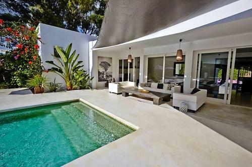 Roca Llisa Villa Sleeps 10 Pool Air Con