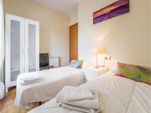 Five-bedroom Holiday Home In Roda De Bera