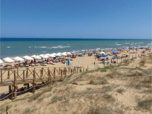 Three-bedroom Holiday Home In Rojales