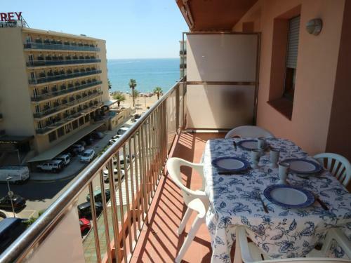 Apartamento Rosas III 6 6