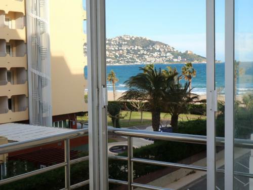 Apartamento Marenostrum 2-3-3