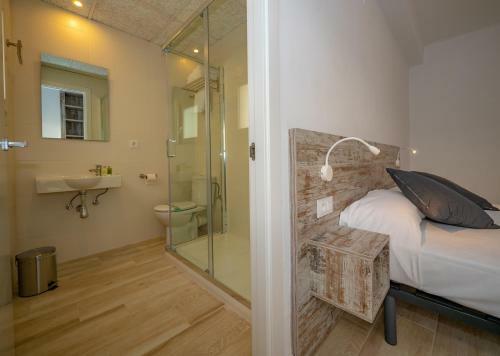 Hostal Agi Gloria Rooms