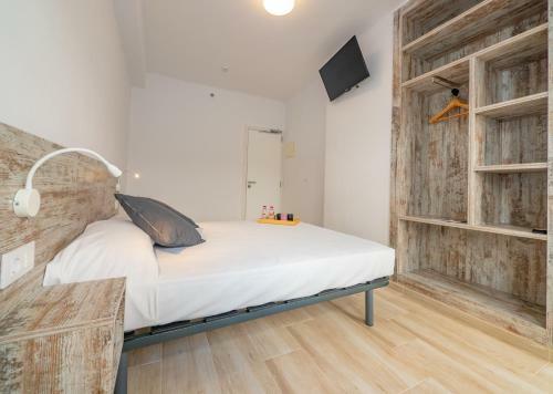 Hostal Agi Gloria Rooms