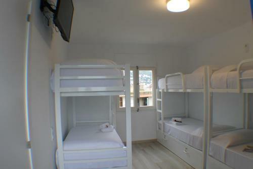 Hostal Agi Gloria Rooms