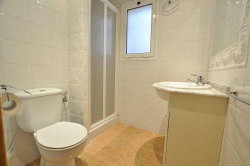 Apartamento A 200 Mtrs De La Playa En Roses Centro