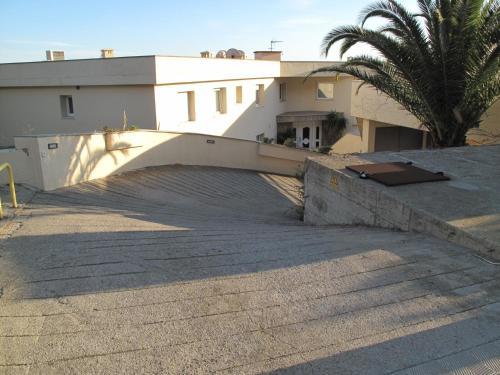 Bonito Apartamento En 1� L�nea Con Parking