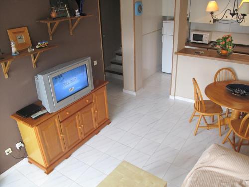 Apartamento Con Piscina En Roses