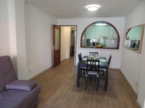 Apartamento Montserrat- Centro Roses
