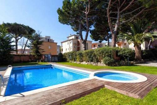 Apartamento Oasis S'agar� By Hauzify