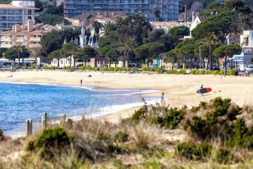 Apartamento Oasis S'agar� By Hauzify