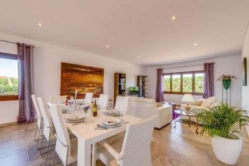 Sa Pobla Villa Sleeps 9 Pool Air Con Wifi