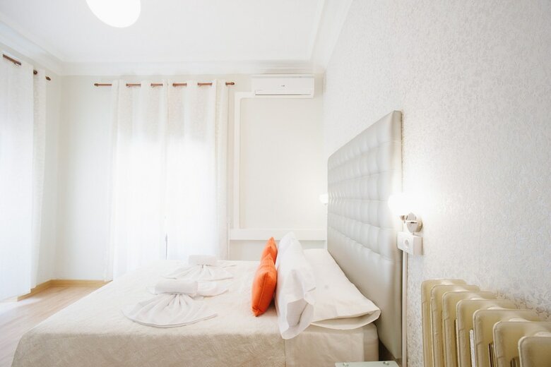 Hotel Hostal Salamanca Home