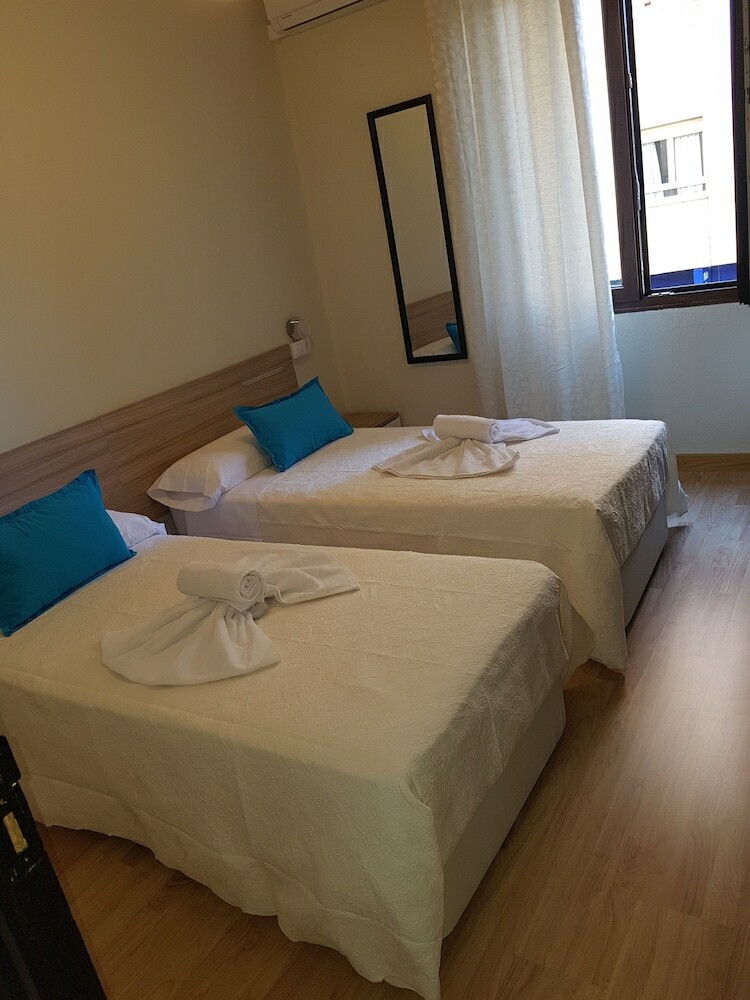 Hotel Hostal Salamanca Home