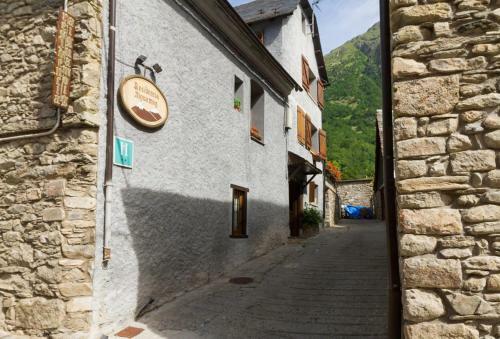 Albergue Hostal Aiguamog