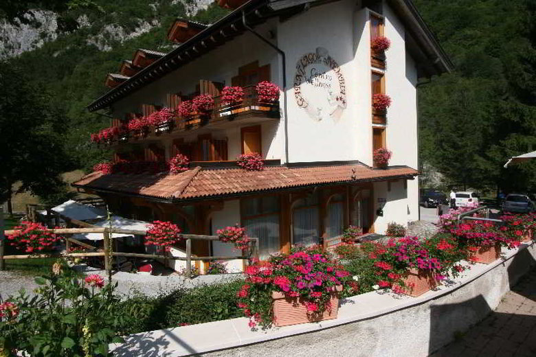 Hotel Garni Lago Nembia