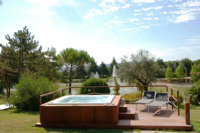 Hotel Villaggio La Pescaccia