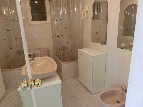 Apartamento Miramar Serveis - Cal Paris