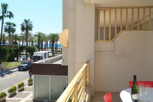 Uhc Novelty Apartments