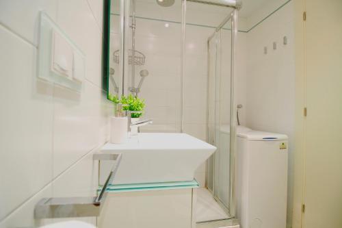 City Apartment - Mediterranean Way