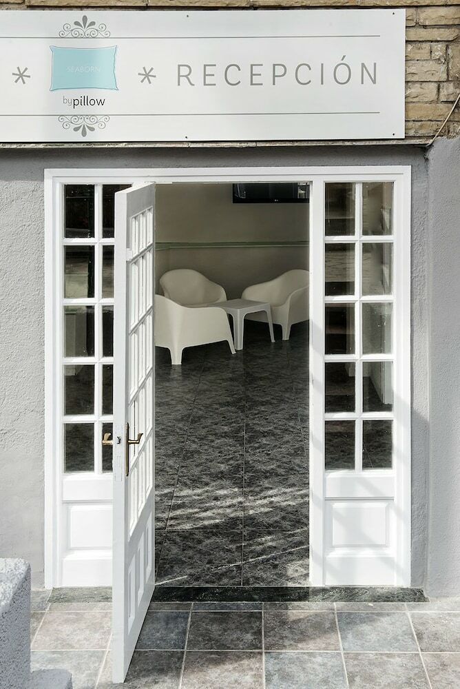 Hostal Seaborn By Pillow
