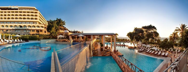 Hotel Amathus Beach