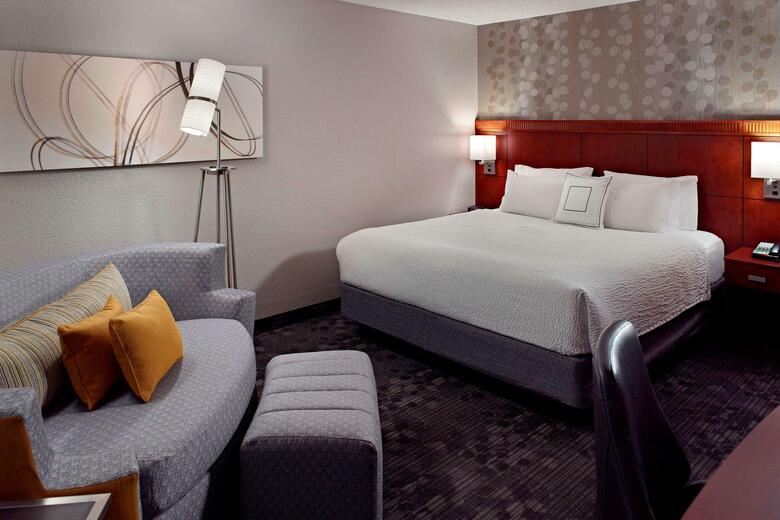 Hotel Courtyard By Marriott Cumberland Center