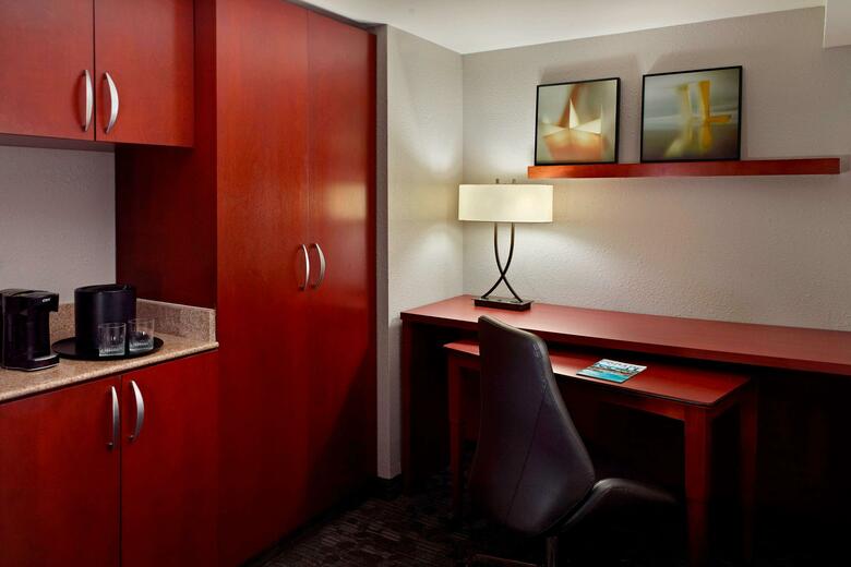 Hotel Courtyard By Marriott Cumberland Center