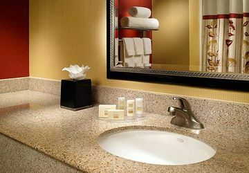 Hotel Courtyard By Marriott Cumberland Center