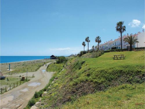 Four-bedroom Apartment In San Luis De Sabinillas