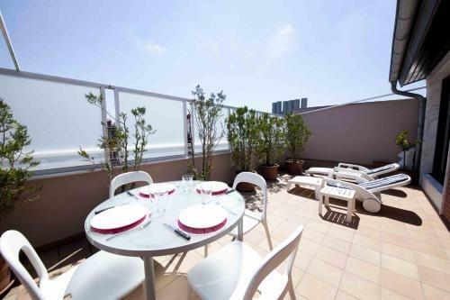 Apartamento The Rentals Collection|versalles II