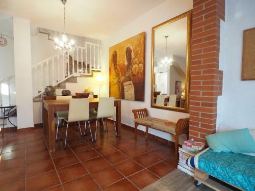 Casa Con Piscina En La Costa Brava. Closets