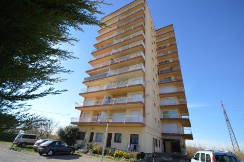 Apartamento Con Piscina Comunitaria. Tcanig�2d