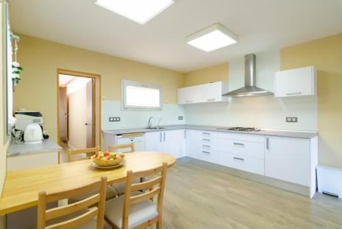 Sant Vicenc De Montalt Villa Sleeps 10 Pool Wifi
