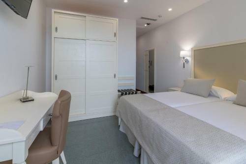Hotel Emblem�tico Holiday Time