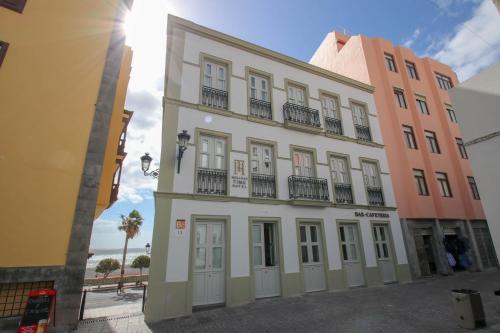 Hotel Emblem�tico Holiday Time