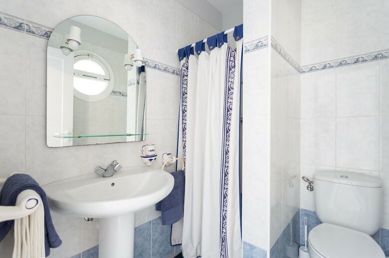 Duplex Acor�n With Pool And Sea View